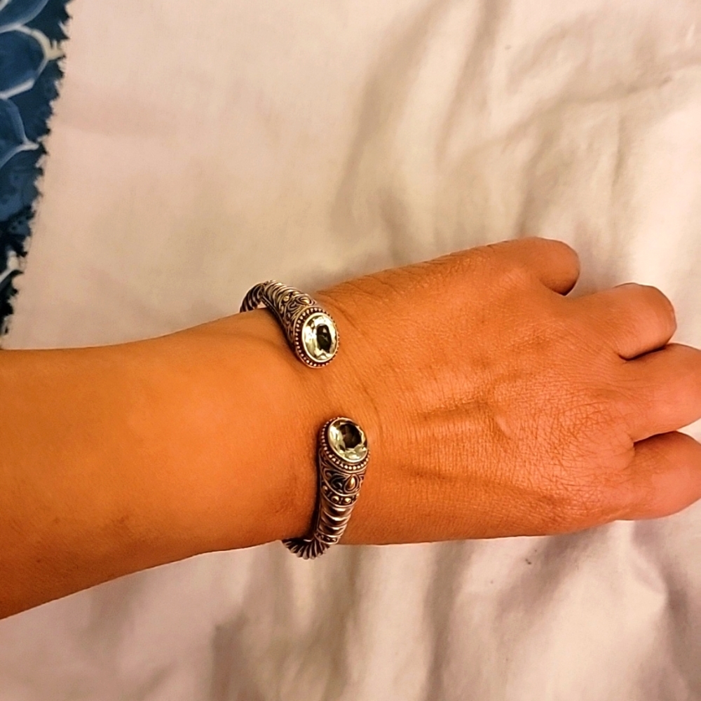 Hinged Bangle - image 1